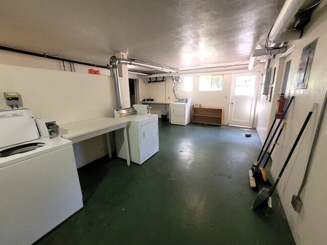 Building Photo - Spacious 2 Bedroom Condo in Downtown Bellingham - Forest St
