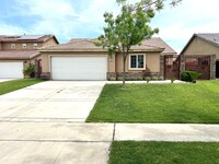Building Photo - 404 Summershade Court