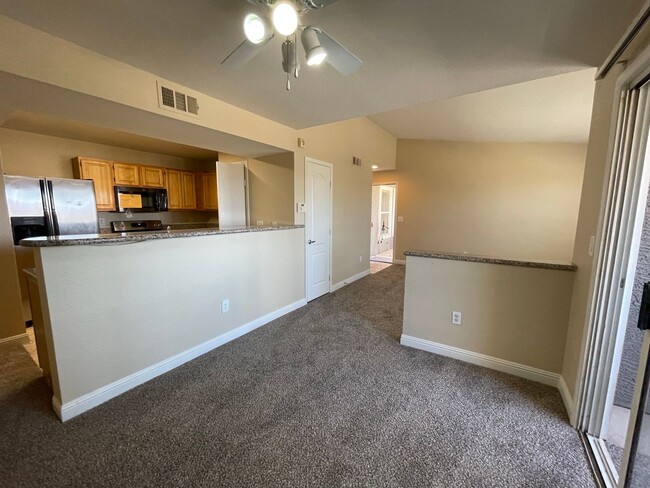 Building Photo - Gorgeous 2nd Floor Unit-Available SOON!