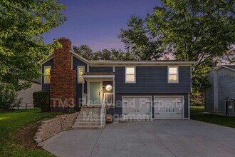 Building Photo - 15213 S Seminole Dr