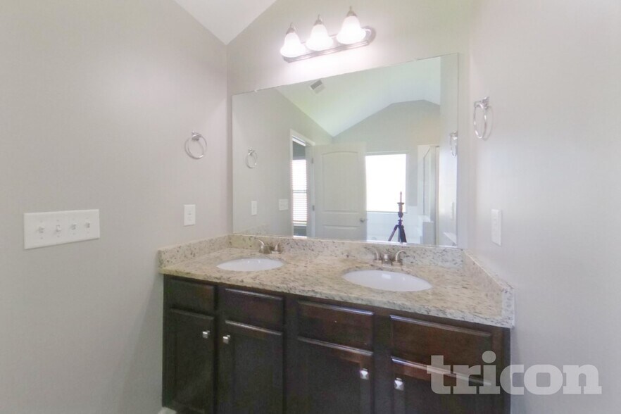 Building Photo - 2356 Red Hibiscus Ct