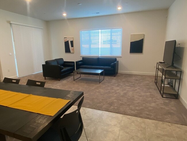Building Photo - FULLY FURNISHED - ALMOST NEW 4 BED, 2.5 BATHS, 2 CAR GARAGE, 1 STORY IN NORTH LAKE COMMUNITY, NOR...