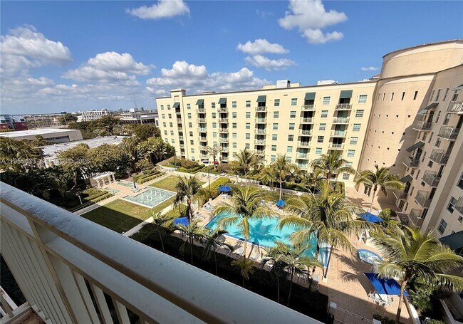 Building Photo - 610 Clematis St