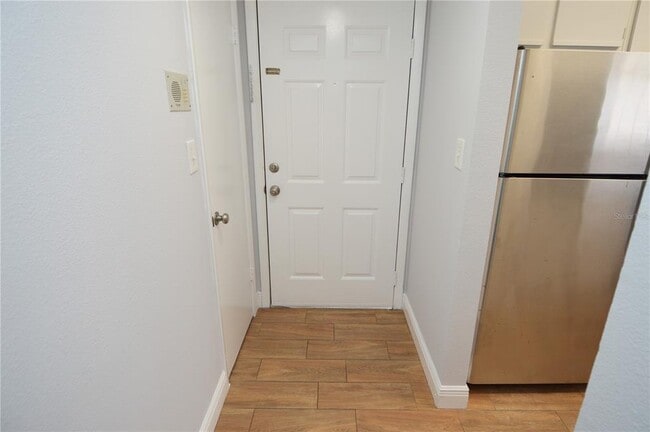Building Photo - 8722 Mallard Reserve Dr