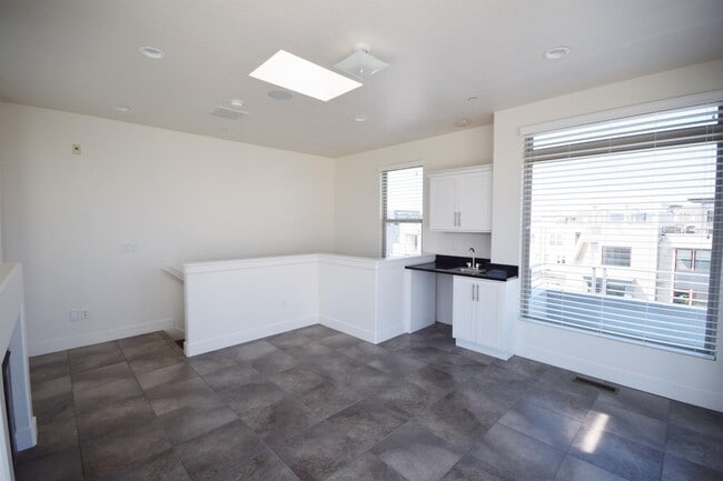 Building Photo - 4517 Daybreak Rim Way