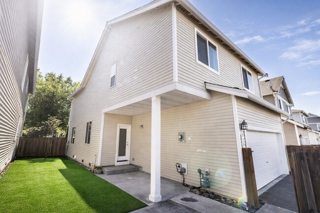 Building Photo - Premier Lake Stevens Living: Top-Rated Schools & Walkable Parks