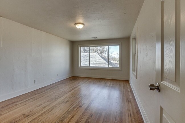 Building Photo - Updated one bed/one bath near Linwood in OKC