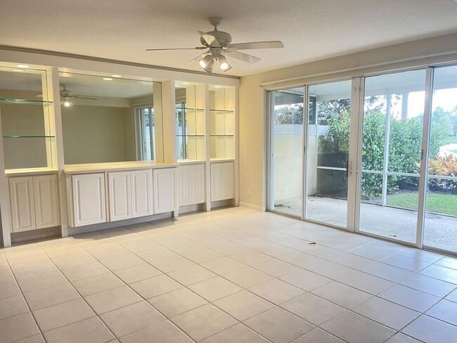 Building Photo - 471 Capistrano Dr