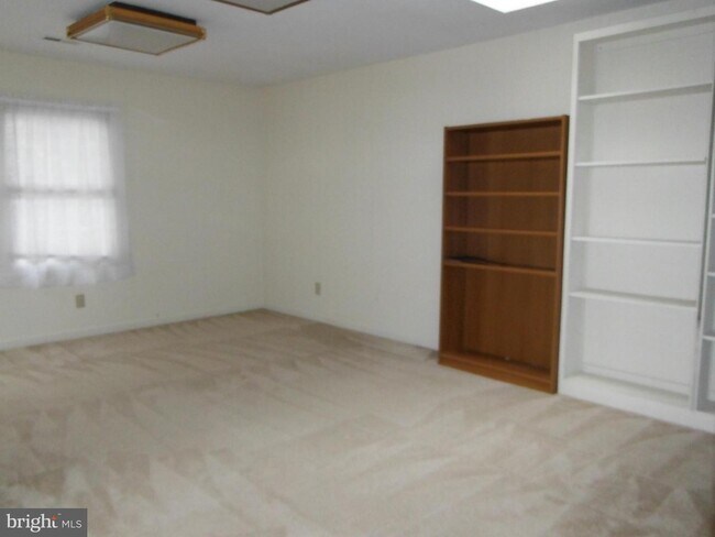 Building Photo - 222 Bosun Cove