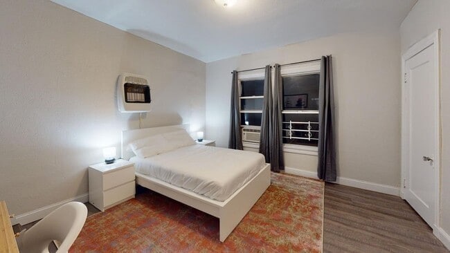 Building Photo - 5928-5928 Victor St