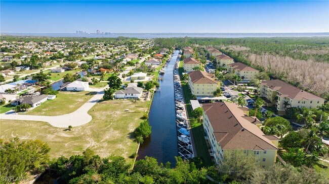Building Photo - 1781 Four Mile Cove Pkwy