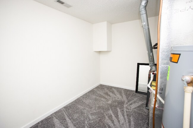 Building Photo - 2204 Savona Quay