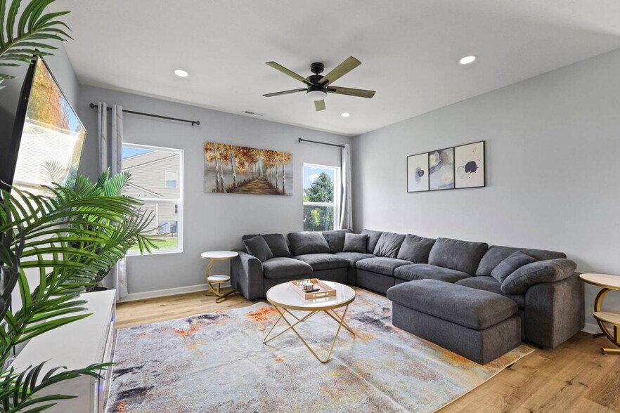 Building Photo - 8355 Fieldfare Way