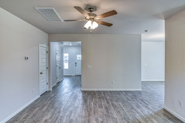 Building Photo - Brand New Construction! Lawn care included!