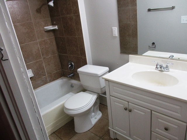 Building Photo - 913 W Grove St