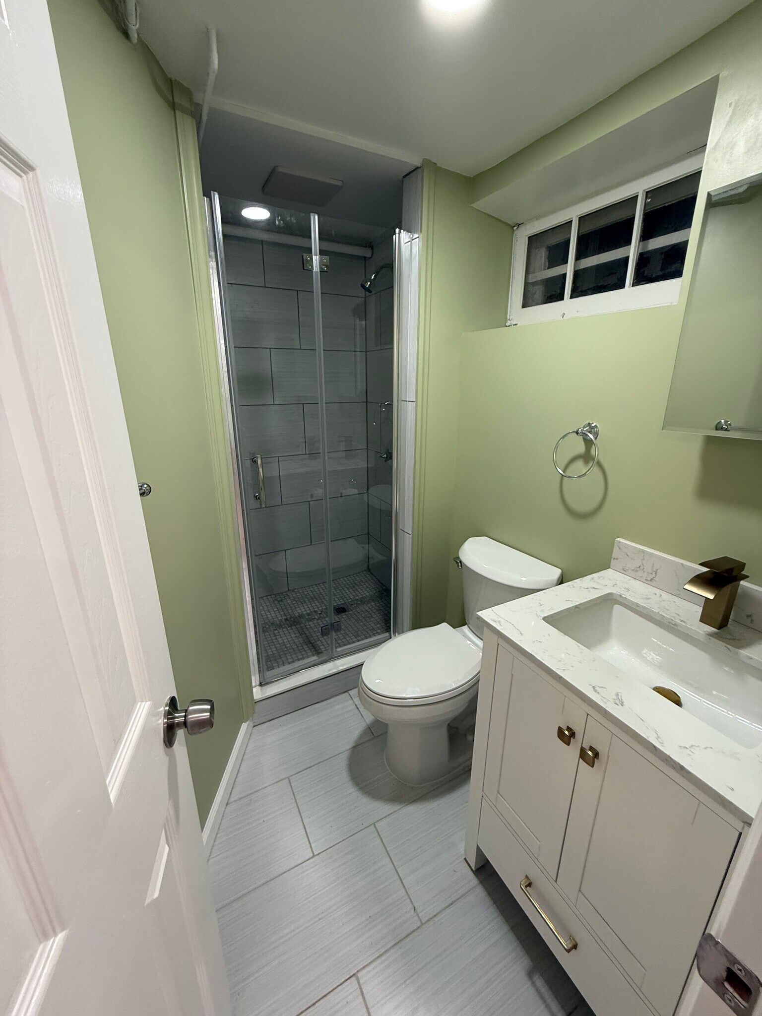 Building Photo - 18 Porter Rd