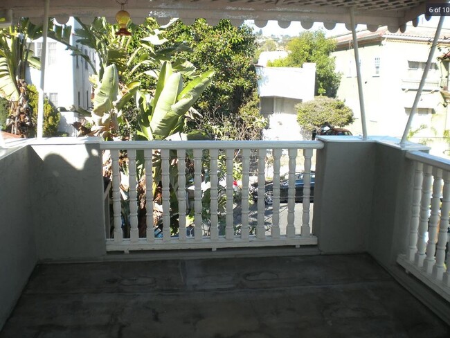 Building Photo - Classic Spanish! Los Feliz 2 BED HOME FOR ...