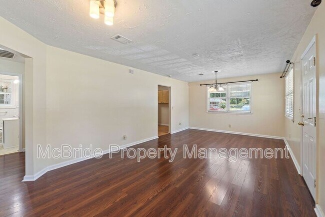 Building Photo - 1739 Cornell Dr