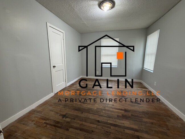 Building Photo - 261 W 73rd St