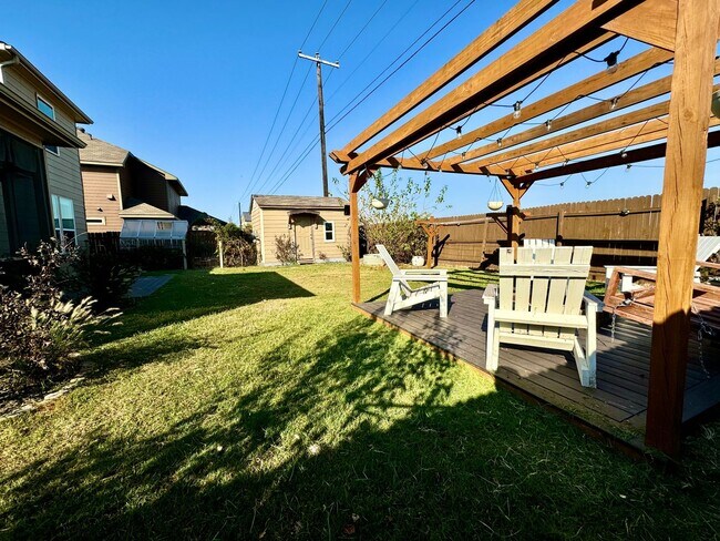 Building Photo - AVAILABLE SOON!