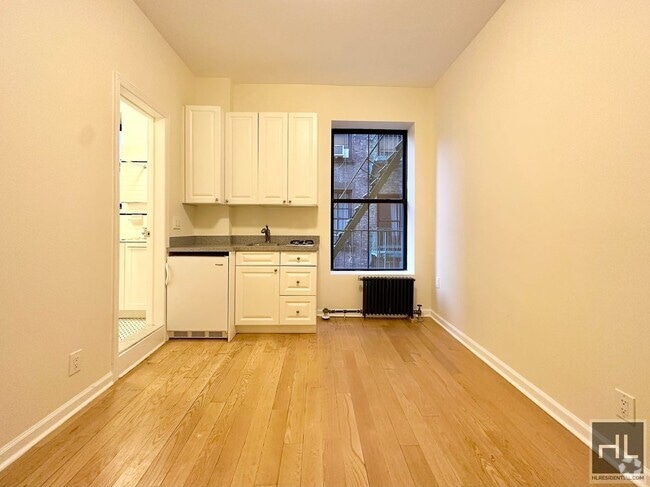 Building Photo - 53 W 72nd St