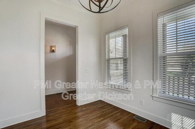 Building Photo - 1113 Park St