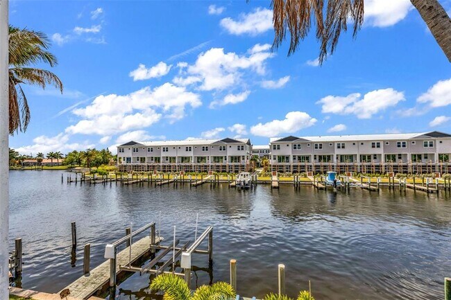 Building Photo - 276 Lewis Cir