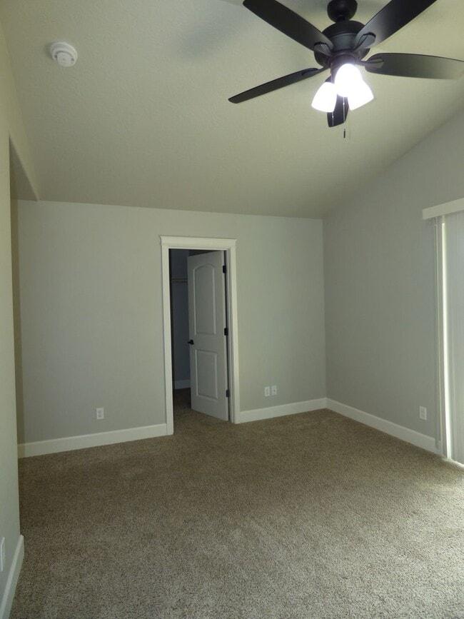 Building Photo - 3576-3578 Fisher Ct NE Salem, OR 97305