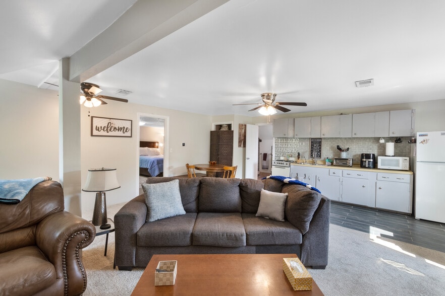 Building Photo - 2614 Couchville Pike