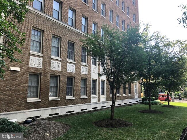 Building Photo - 1621 T St NW