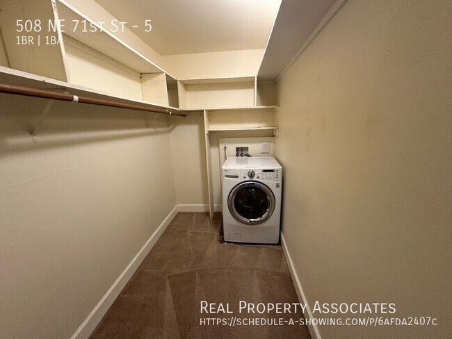 Building Photo - 508 NE 71st St