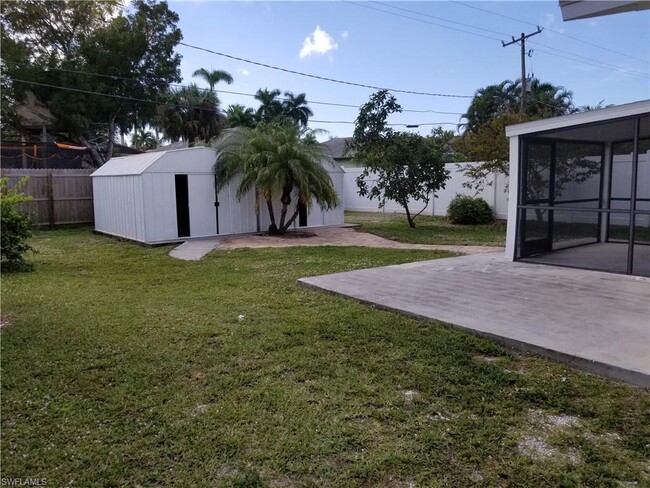 Building Photo - 830 105th Ave N