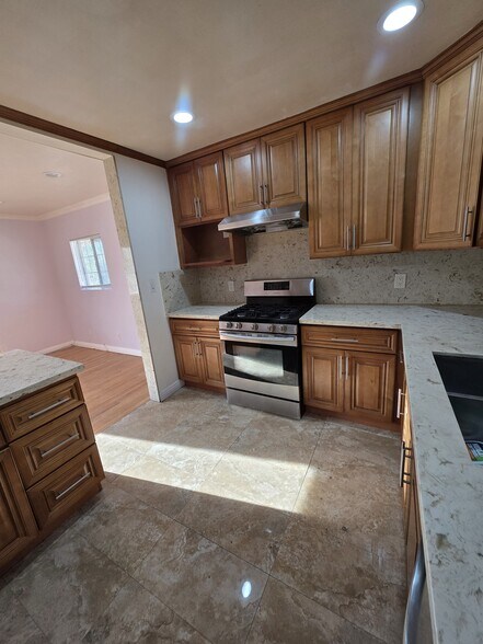 Building Photo - 3834 Girard Ave