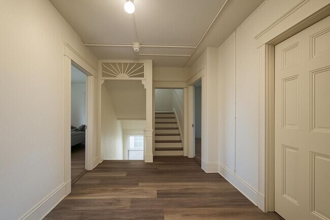 Building Photo - 69 Hungerford Terrace