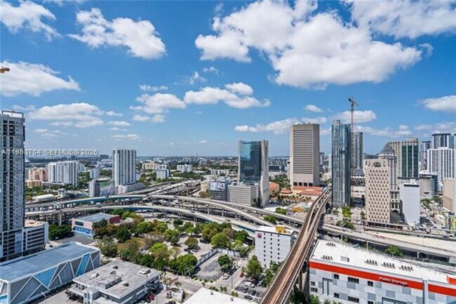 Building Photo - 90 SW 3rd St