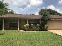 Building Photo - 3 Bedroom 2 Bath