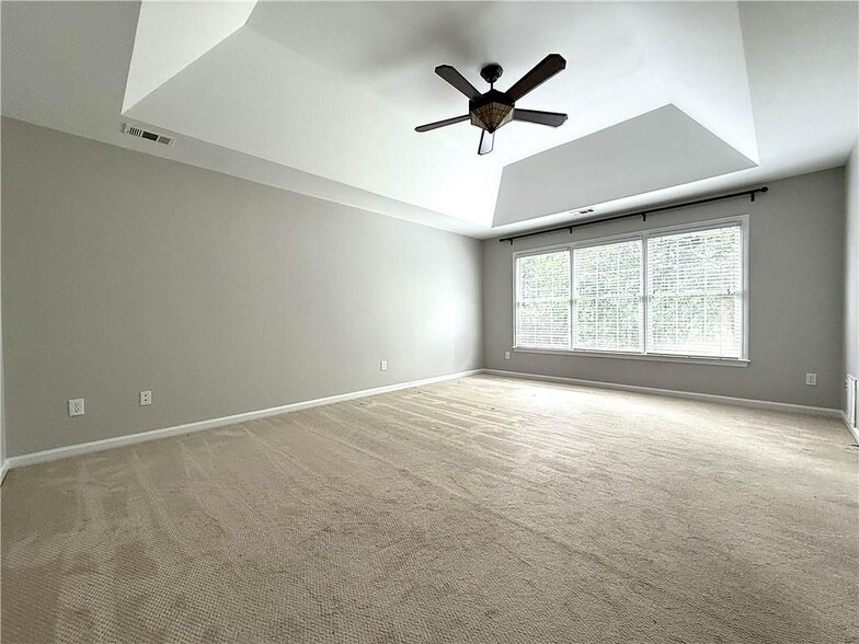 Building Photo - 1310 Rosewood Dr