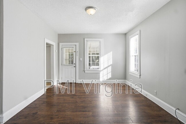 Building Photo - 630 W 36th St