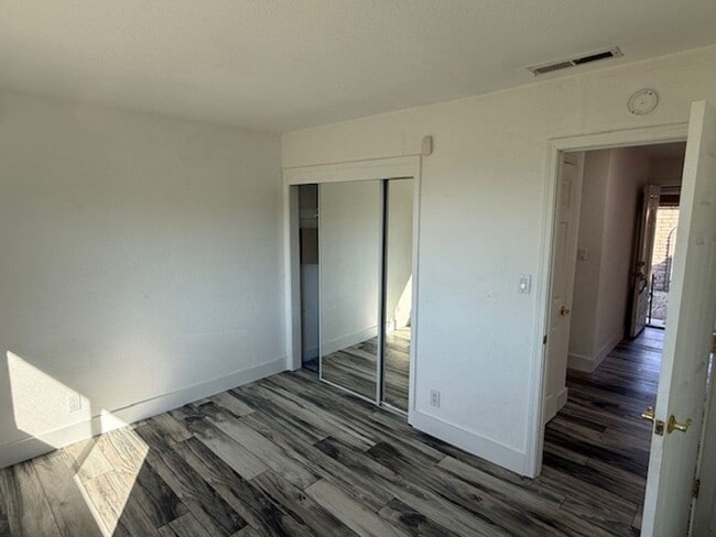 Building Photo - Remodeled 3 Bedroom Home with Bay Views + Stunning Backyard Patio