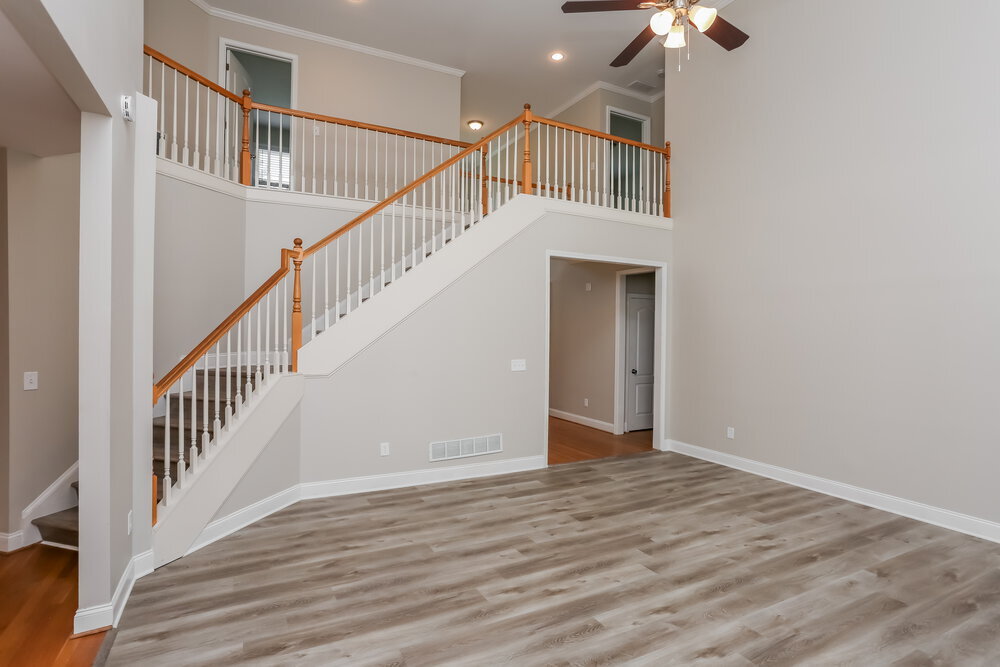 Building Photo - 870 Yankton Dr SW