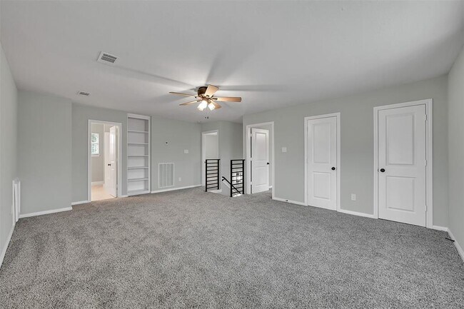 Building Photo - 12744 Point Aquarius Blvd