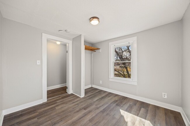 Building Photo - Freshly painted 3-bed, 2-bath home in the firestone are of Gastonia!