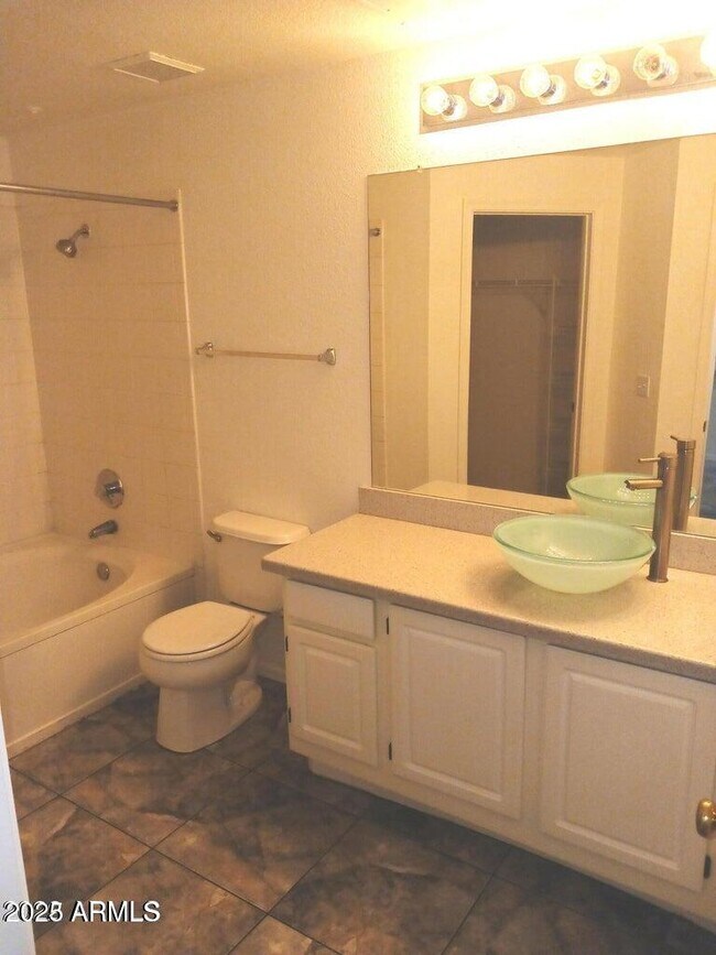 Building Photo - 5401 E Van Buren St