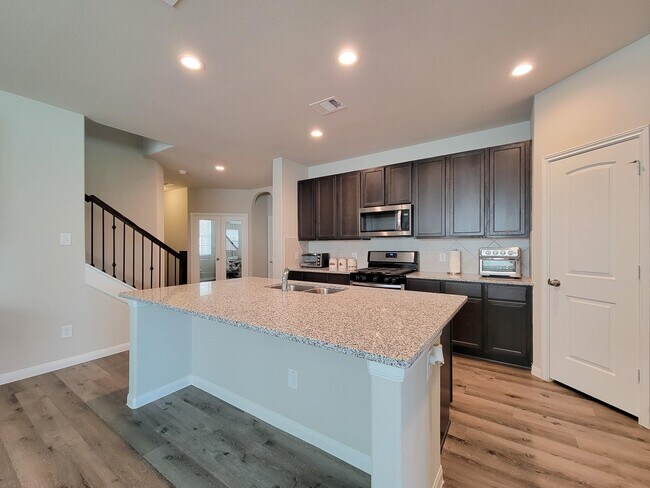 Building Photo - 24822 Adami Veduta Ct