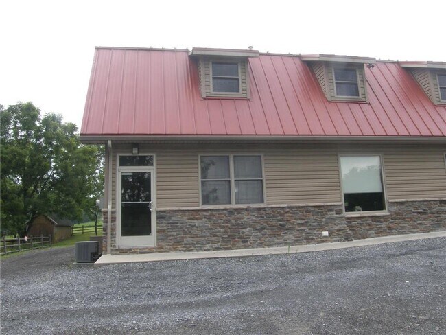 Building Photo - 180 Nazareth Dr