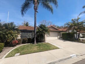 Building Photo - Spacious 4 Bedroom 2 Bath in Desirable Oceanside!
