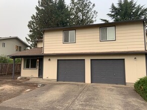 Building Photo - 164 - 2418/2420 NW 9th