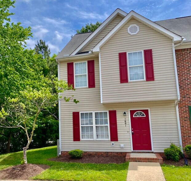 Primary Photo - 1601 Briarmont Ct