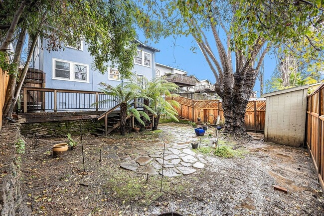 Building Photo - 3901 Everett Ave