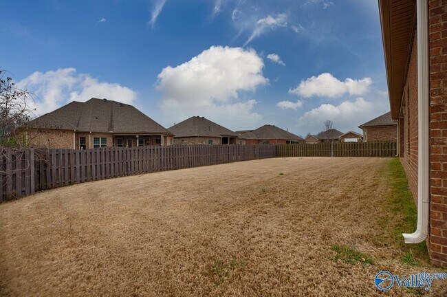 Building Photo - 104 Jenny Dr